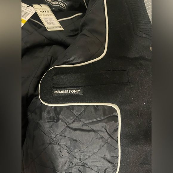 NWT Member’s Only Women’s Sherpa Baseball Jacket Chocolate Ivory Various Sizes - Picture 9 of 10